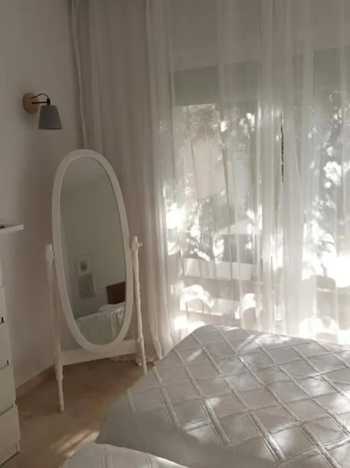Precioso Bajo Recien Reformado Primera Linea Playa Estepona Apartment