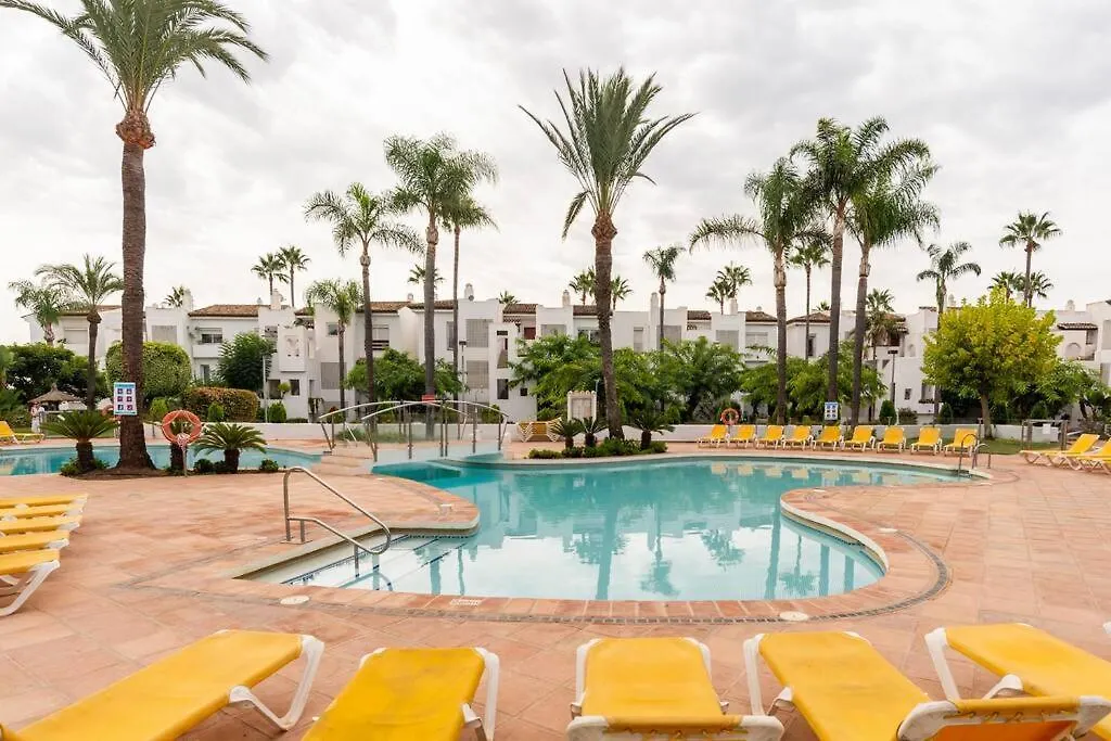 Precioso Bajo Recien Reformado Primera Linea Playa Estepona Apartment
